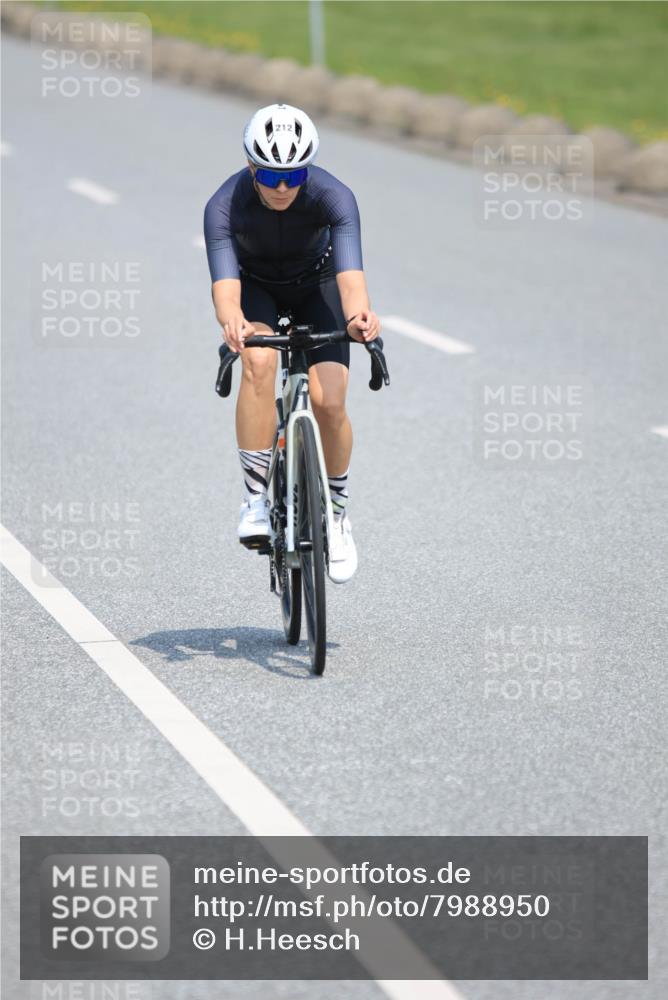 21.06.2025 - 27. Vierlanden-Triathlon H.Heesch http://msf.ph/oto/7988950 15.06.2025 11:45:26 Radfahren 212, 723, 728, 794, 797, 841 meine-sportfotos.de