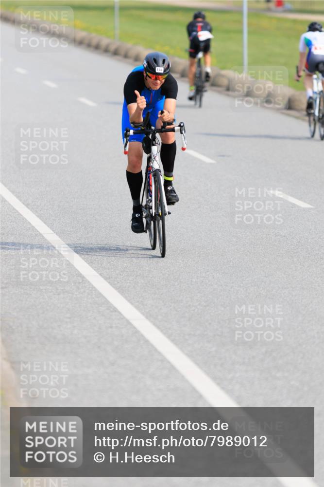 15.06.2025 - 27. Vierlanden-Triathlon H.Heesch http://msf.ph/oto/7989012 15.06.2025 09:30:14 Radfahren 144 meine-sportfotos.de