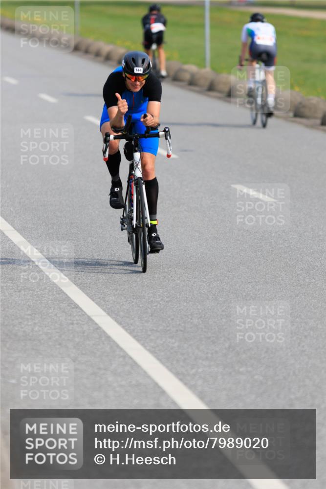 15.06.2025 - 27. Vierlanden-Triathlon H.Heesch http://msf.ph/oto/7989020 15.06.2025 09:30:14 Radfahren 144 meine-sportfotos.de
