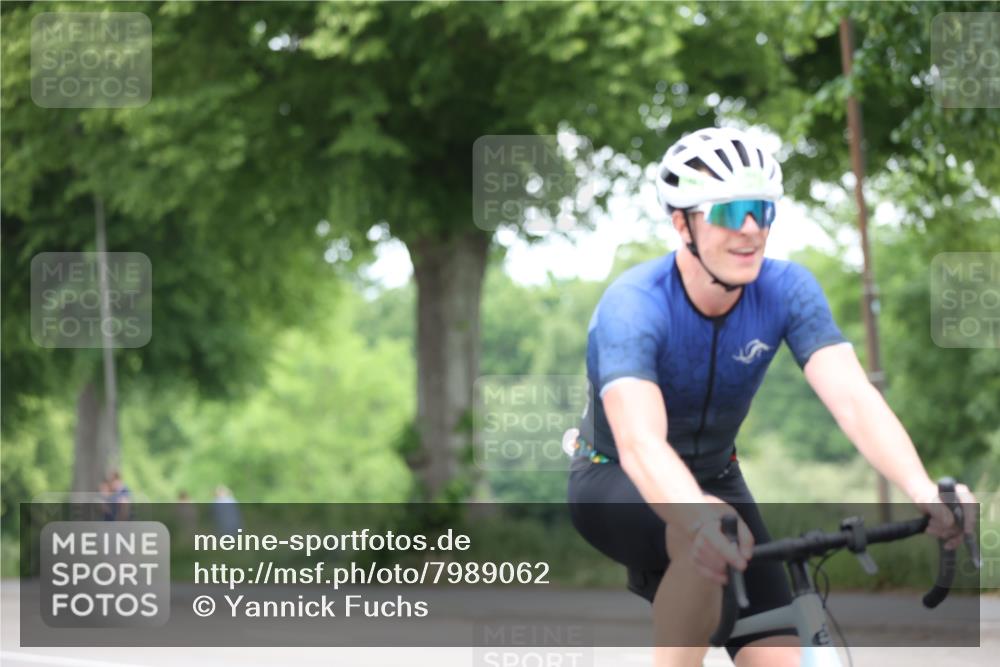 15.06.2025 - 7 Türme Triathlon Yannick Fuchs http://msf.ph/oto/7989062 15.06.2025 11:46:16 Radfahren 247, 309, 315 meine-sportfotos.de