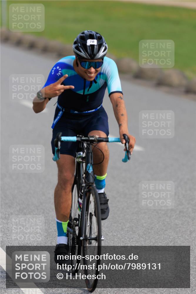 15.06.2025 - 27. Vierlanden-Triathlon H.Heesch http://msf.ph/oto/7989131 15.06.2025 09:31:03 Radfahren 70 meine-sportfotos.de