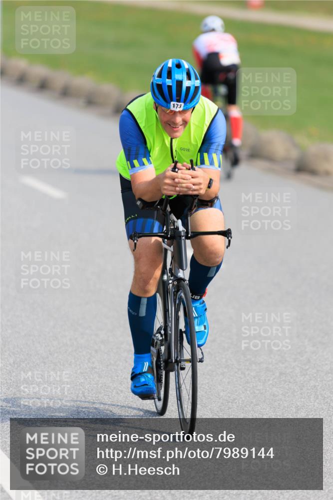 15.06.2025 - 27. Vierlanden-Triathlon H.Heesch http://msf.ph/oto/7989144 15.06.2025 09:31:27 Radfahren 13, 127, 173 meine-sportfotos.de