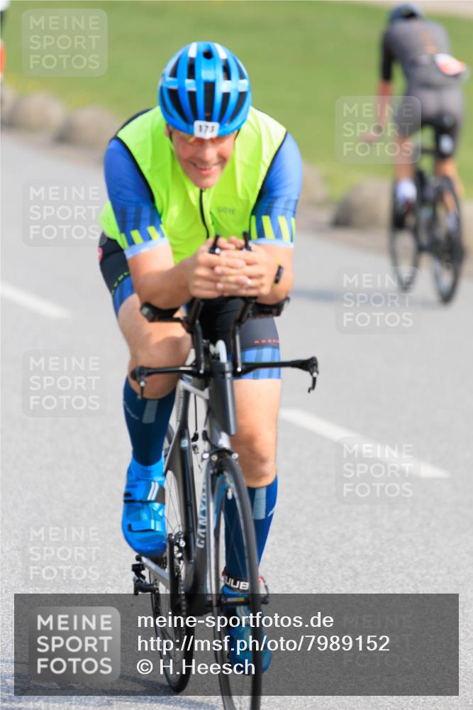 15.06.2025 - 27. Vierlanden-Triathlon H.Heesch http://msf.ph/oto/7989152 15.06.2025 09:31:28 Radfahren 13, 127, 173 meine-sportfotos.de