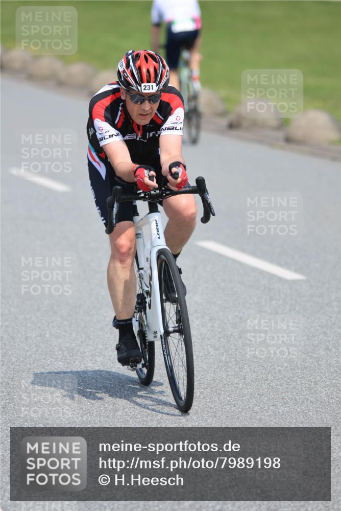 21.06.2025 - 27. Vierlanden-Triathlon H.Heesch http://msf.ph/oto/7989198 15.06.2025 11:46:21 Radfahren 231, 640, 805 meine-sportfotos.de