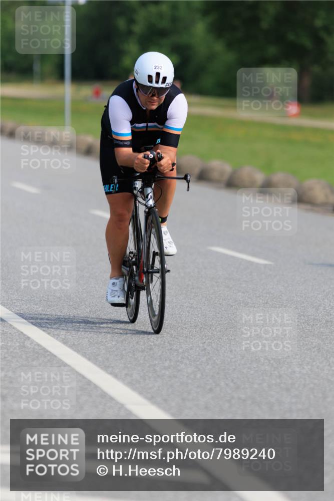 15.06.2025 - 27. Vierlanden-Triathlon H.Heesch http://msf.ph/oto/7989240 15.06.2025 09:32:55 Radfahren 48, 72, 81, 125, 161, 180, 232 meine-sportfotos.de