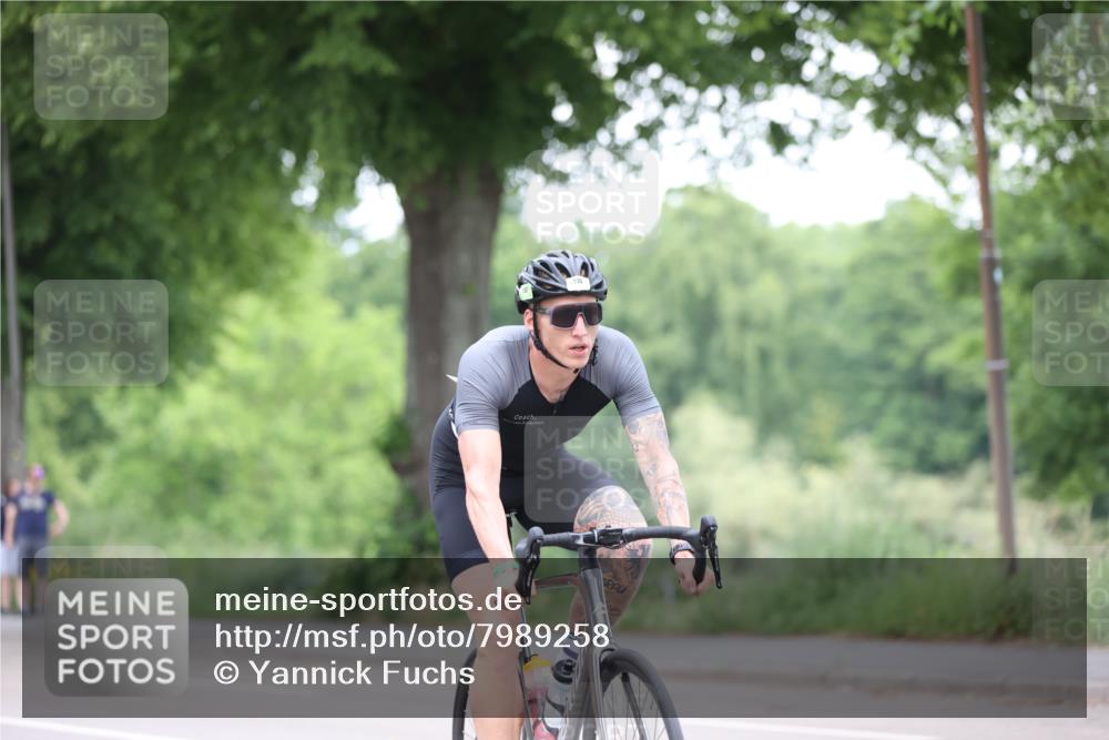 15.06.2025 - 7 Türme Triathlon Yannick Fuchs http://msf.ph/oto/7989258 15.06.2025 11:46:25 Radfahren 202, 235, 315 meine-sportfotos.de