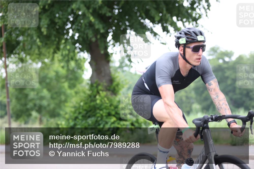 15.06.2025 - 7 Türme Triathlon Yannick Fuchs http://msf.ph/oto/7989288 15.06.2025 11:46:26 Radfahren 202, 235, 308, 315 meine-sportfotos.de