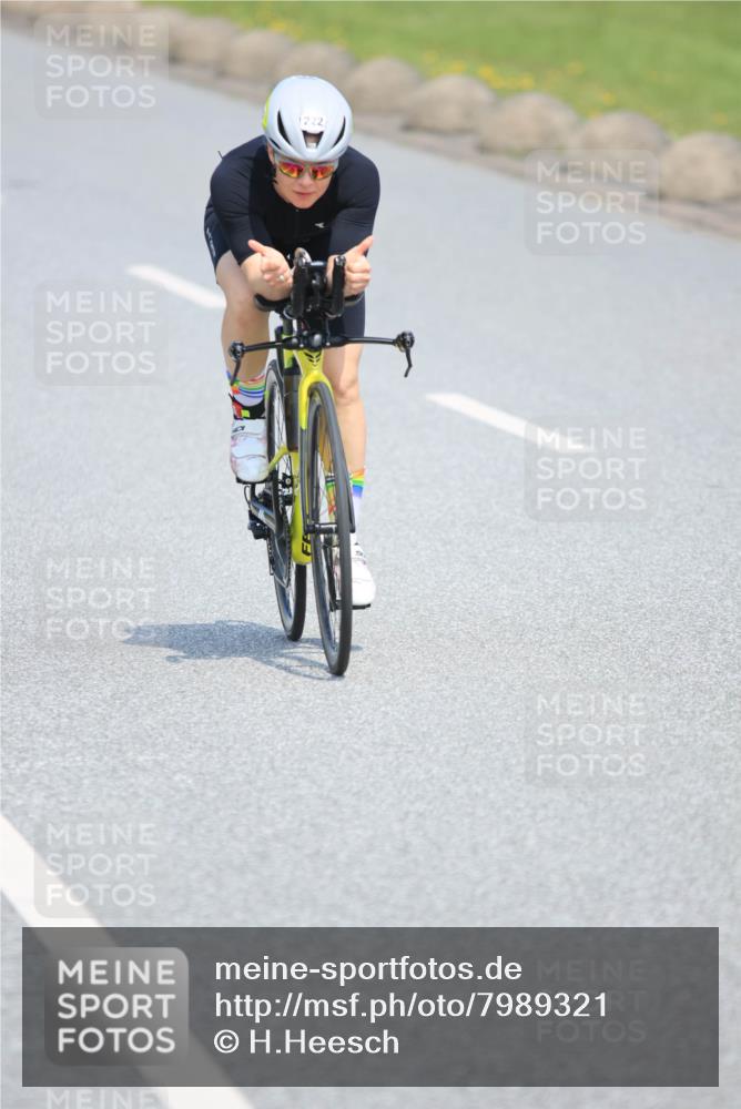 21.06.2025 - 27. Vierlanden-Triathlon H.Heesch http://msf.ph/oto/7989321 15.06.2025 11:46:44 Radfahren 222, 678, 778 meine-sportfotos.de