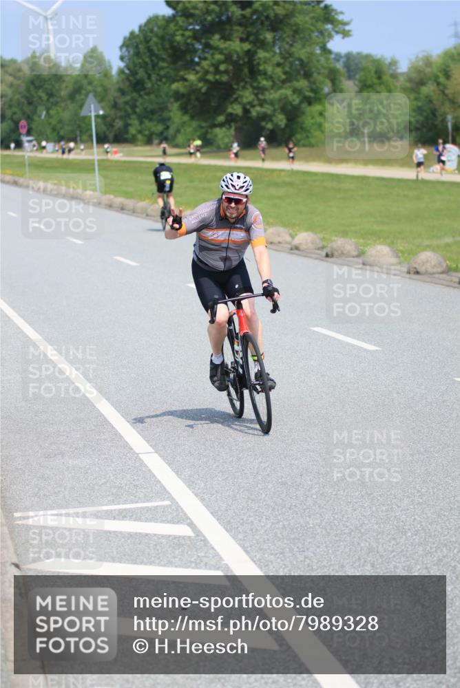21.06.2025 - 27. Vierlanden-Triathlon H.Heesch http://msf.ph/oto/7989328 15.06.2025 11:46:57 Radfahren 647, 710, 734, 801, 831 meine-sportfotos.de