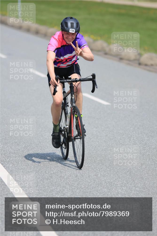 21.06.2025 - 27. Vierlanden-Triathlon H.Heesch http://msf.ph/oto/7989369 15.06.2025 11:47:04 Radfahren 647, 696, 710, 722, 734, 763, 831 meine-sportfotos.de