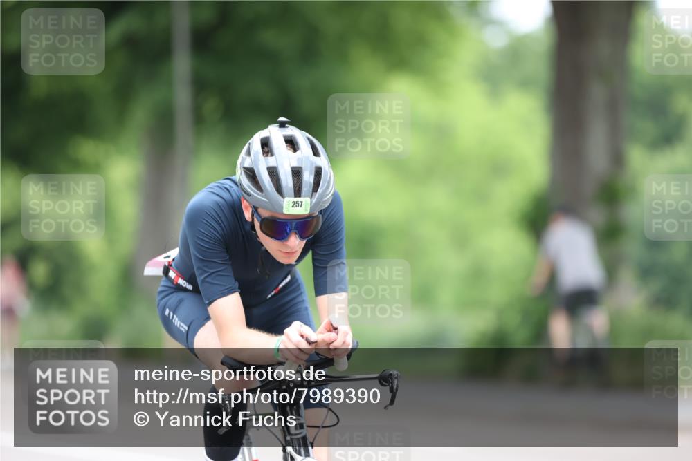 15.06.2025 - 7 Türme Triathlon Yannick Fuchs http://msf.ph/oto/7989390 15.06.2025 11:46:54 Radfahren 257, 291 meine-sportfotos.de