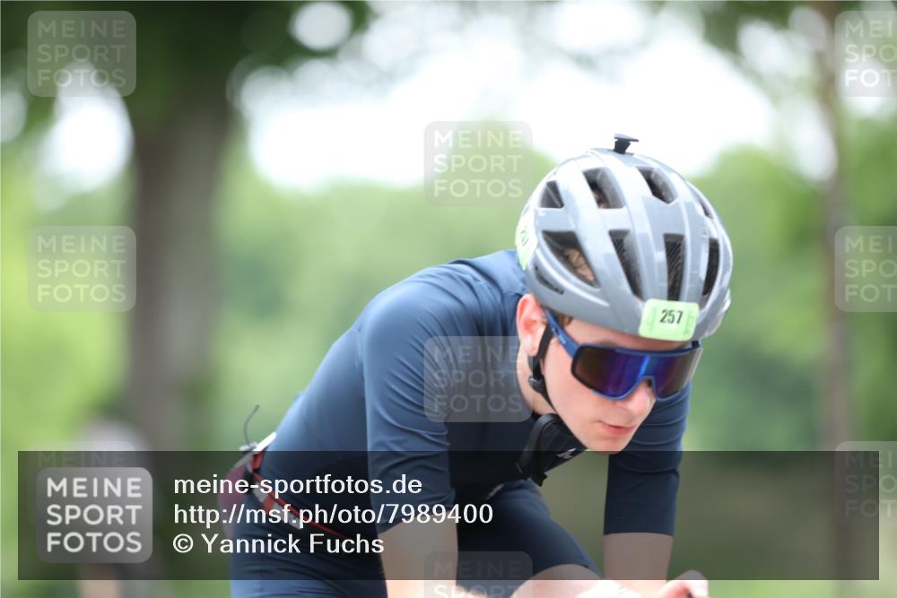 15.06.2025 - 7 Türme Triathlon Yannick Fuchs http://msf.ph/oto/7989400 15.06.2025 11:46:54 Radfahren 257, 291 meine-sportfotos.de