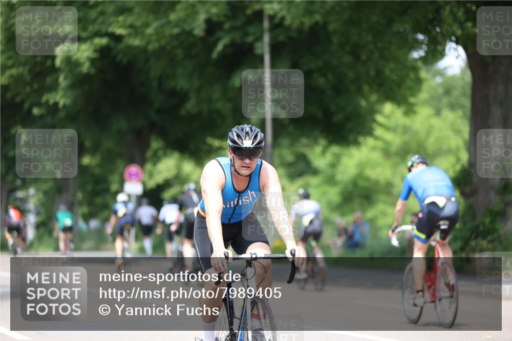 15.06.2025 - 7 Türme Triathlon Yannick Fuchs http://msf.ph/oto/7989405 15.06.2025 13:01:36 Radfahren 264, 393, 573, 621, 877, 901, 915, 971, 988, 1136, 1142, 1144, 1193 meine-sportfotos.de