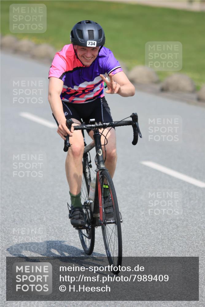 21.06.2025 - 27. Vierlanden-Triathlon H.Heesch http://msf.ph/oto/7989409 15.06.2025 11:47:04 Radfahren 647, 696, 710, 722, 734, 763, 831 meine-sportfotos.de