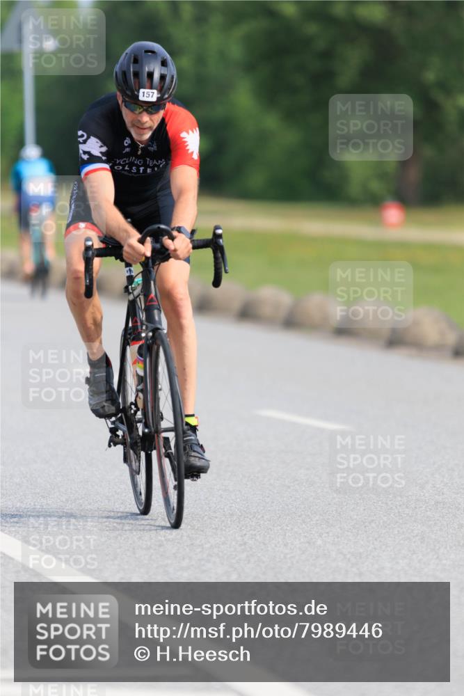 15.06.2025 - 27. Vierlanden-Triathlon H.Heesch http://msf.ph/oto/7989446 15.06.2025 09:37:41 Radfahren 32, 157, 174 meine-sportfotos.de