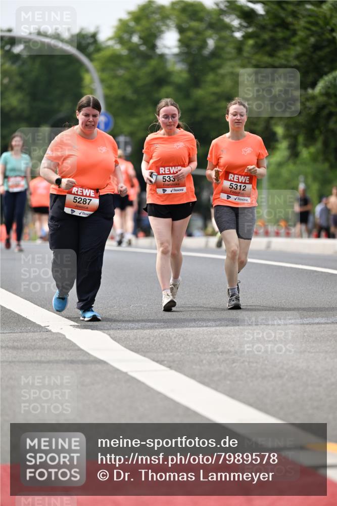 15.06.2025 - REWE Women's Run Dr. Thomas Lammeyer http://msf.ph/oto/7989578 15.06.2025 10:49:21 Laufen 5287, 533, 5312 meine-sportfotos.de