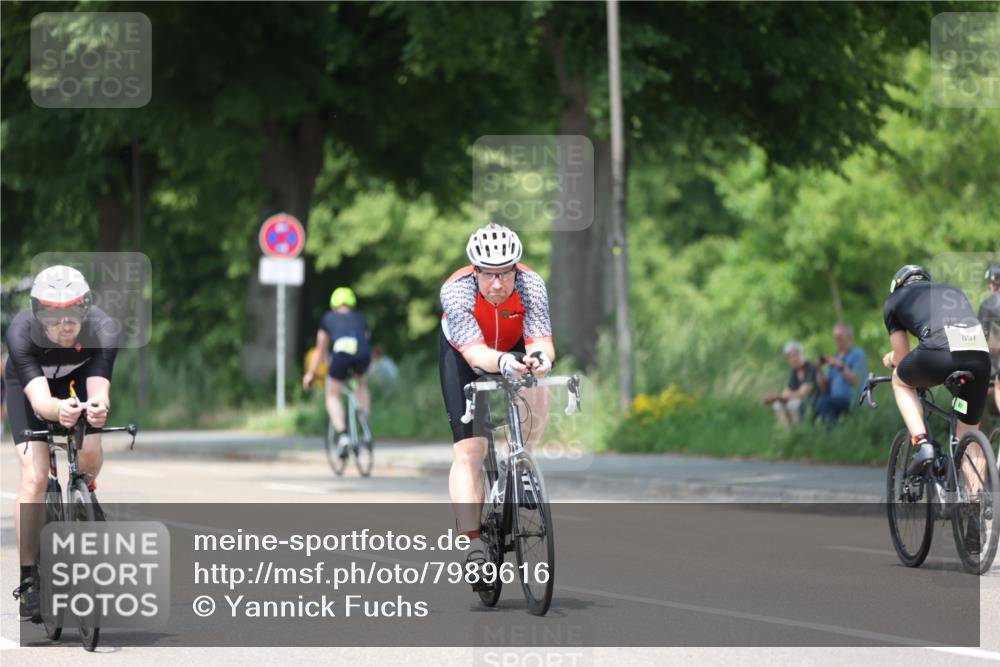 15.06.2025 - 7 Türme Triathlon Yannick Fuchs http://msf.ph/oto/7989616 15.06.2025 13:01:59 Radfahren 355, 453, 456, 554, 644, 853, 1074, 1074, 1114 meine-sportfotos.de