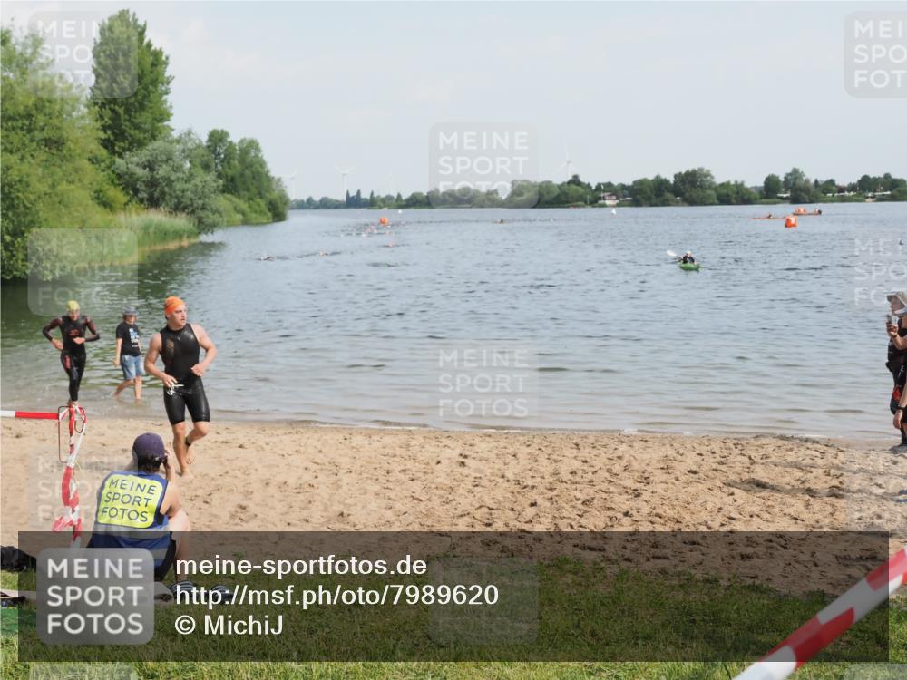 21.06.2025 - 27. Vierlanden-Triathlon MichiJ http://msf.ph/oto/7989620 15.06.2026 09:52:02 Schwimmen 282, 288, 292 meine-sportfotos.de