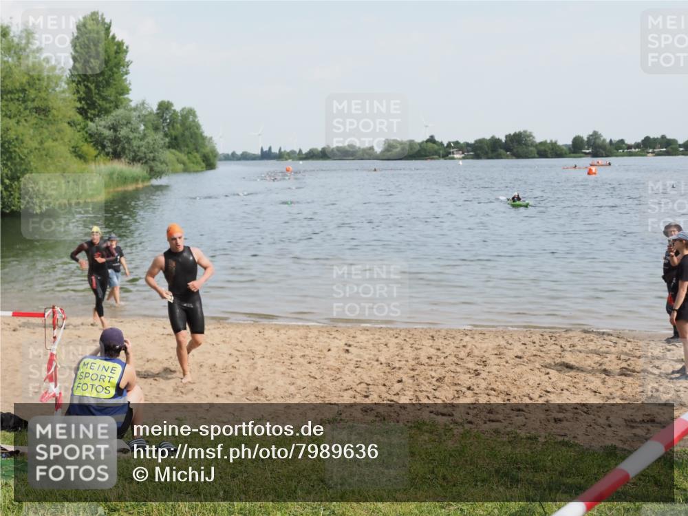 21.06.2025 - 27. Vierlanden-Triathlon MichiJ http://msf.ph/oto/7989636 15.06.2026 09:52:02 Schwimmen 282, 288, 292 meine-sportfotos.de