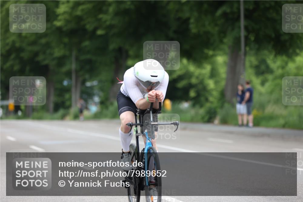15.06.2025 - 7 Türme Triathlon Yannick Fuchs http://msf.ph/oto/7989652 15.06.2025 11:49:39 Radfahren  meine-sportfotos.de