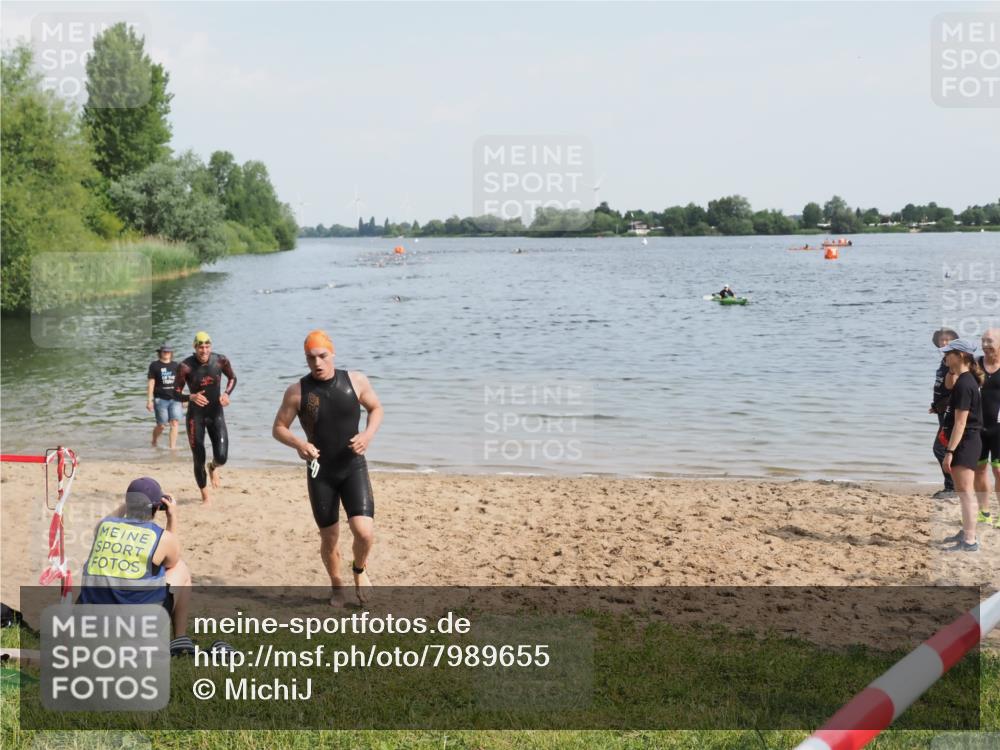 21.06.2025 - 27. Vierlanden-Triathlon MichiJ http://msf.ph/oto/7989655 15.06.2026 09:52:03 Schwimmen 282, 288, 292 meine-sportfotos.de