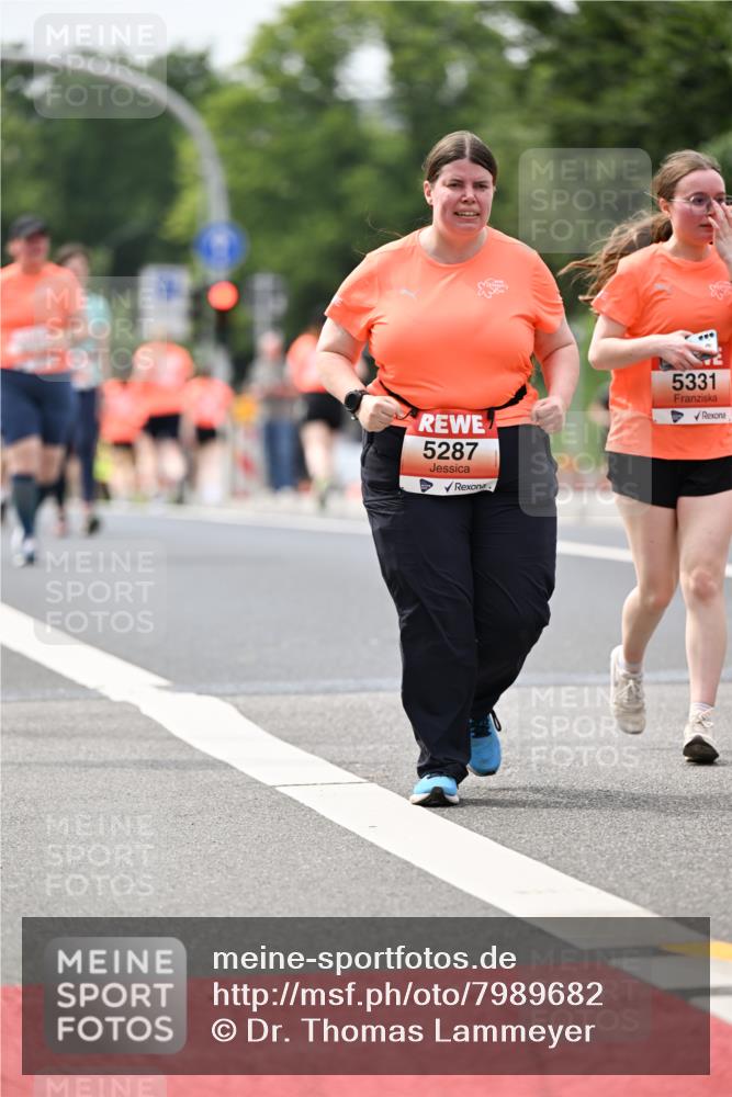 15.06.2025 - REWE Women's Run Dr. Thomas Lammeyer http://msf.ph/oto/7989682 15.06.2025 10:49:24 Laufen 5287, 5331 meine-sportfotos.de