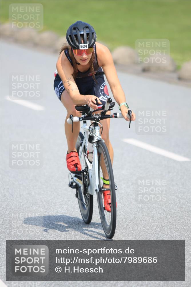 21.06.2025 - 27. Vierlanden-Triathlon H.Heesch http://msf.ph/oto/7989686 15.06.2025 11:47:31 Radfahren 649, 684, 847, 934 meine-sportfotos.de