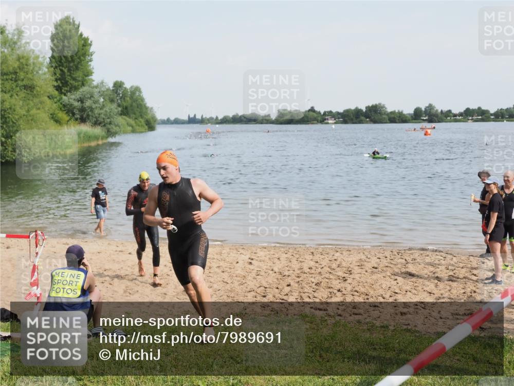 21.06.2025 - 27. Vierlanden-Triathlon MichiJ http://msf.ph/oto/7989691 15.06.2026 09:52:04 Schwimmen 282, 288, 292 meine-sportfotos.de