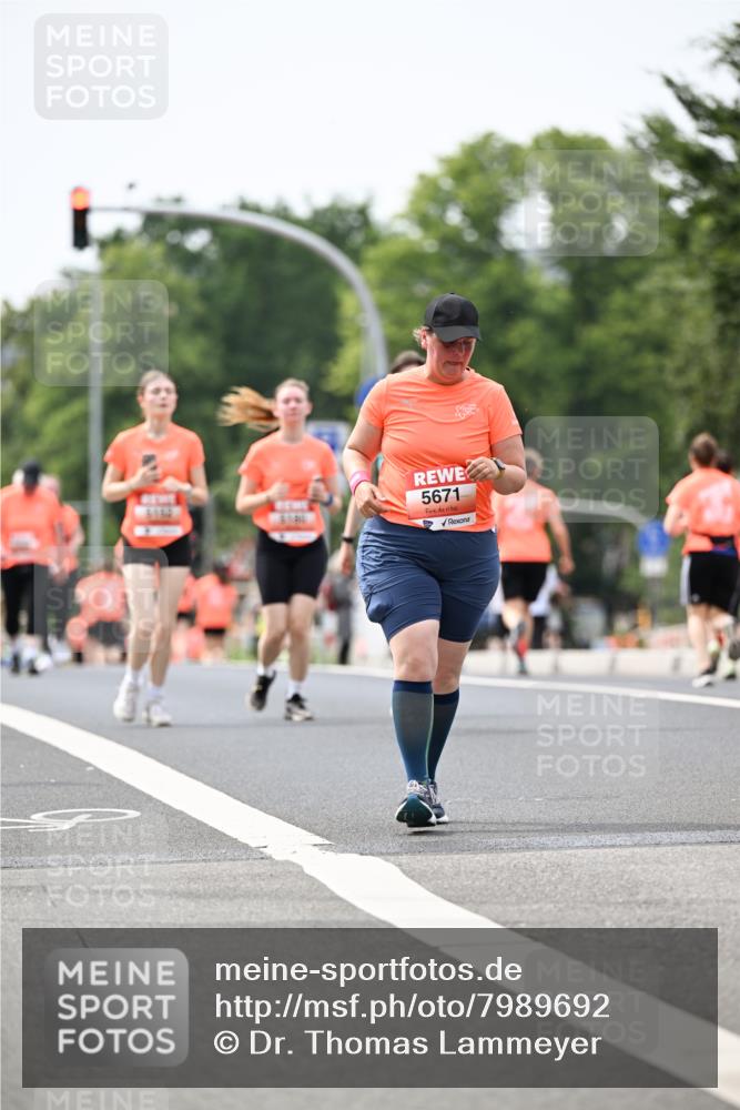 15.06.2025 - REWE Women's Run Dr. Thomas Lammeyer http://msf.ph/oto/7989692 15.06.2025 10:49:30 Laufen 5671 meine-sportfotos.de