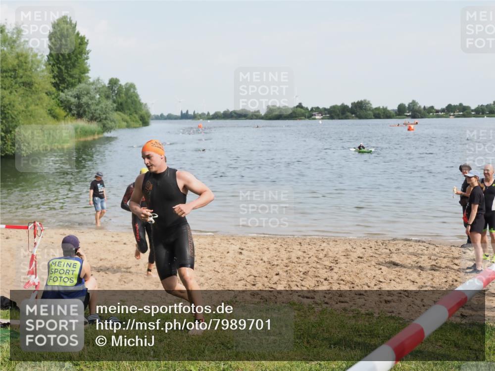 21.06.2025 - 27. Vierlanden-Triathlon MichiJ http://msf.ph/oto/7989701 15.06.2026 09:52:04 Schwimmen 282, 288, 292 meine-sportfotos.de