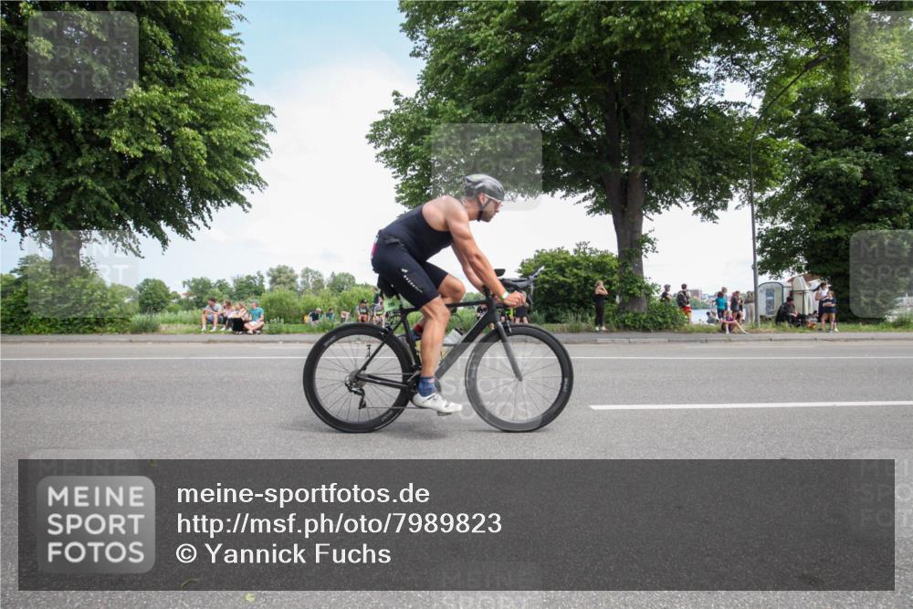 15.06.2025 - 7 Türme Triathlon Yannick Fuchs http://msf.ph/oto/7989823 15.06.2025 13:07:38 Radfahren 295, 522 meine-sportfotos.de