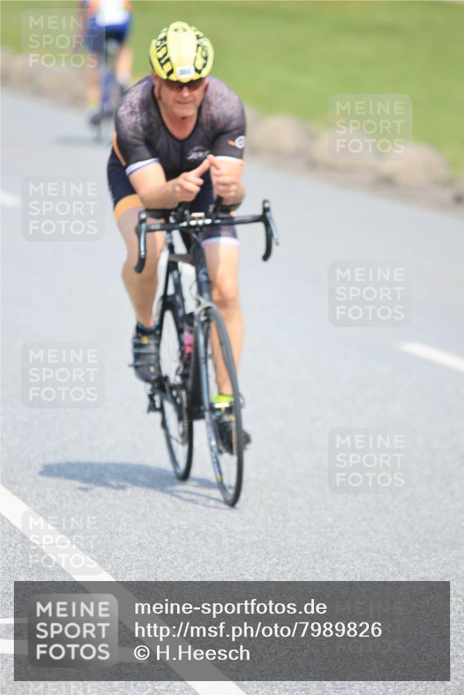 21.06.2025 - 27. Vierlanden-Triathlon H.Heesch http://msf.ph/oto/7989826 15.06.2025 11:48:19 Radfahren 646, 860 meine-sportfotos.de