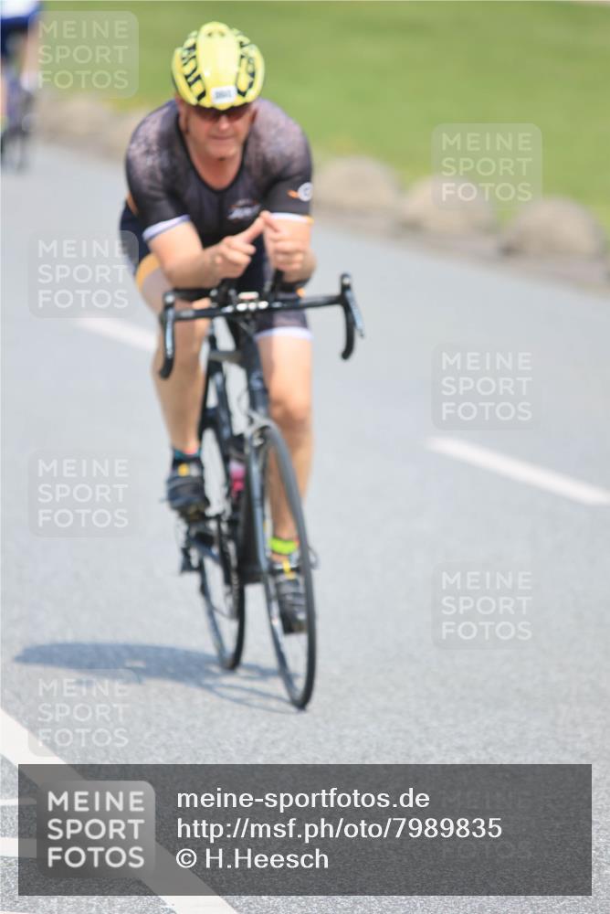 21.06.2025 - 27. Vierlanden-Triathlon H.Heesch http://msf.ph/oto/7989835 15.06.2025 11:48:19 Radfahren 646, 860 meine-sportfotos.de