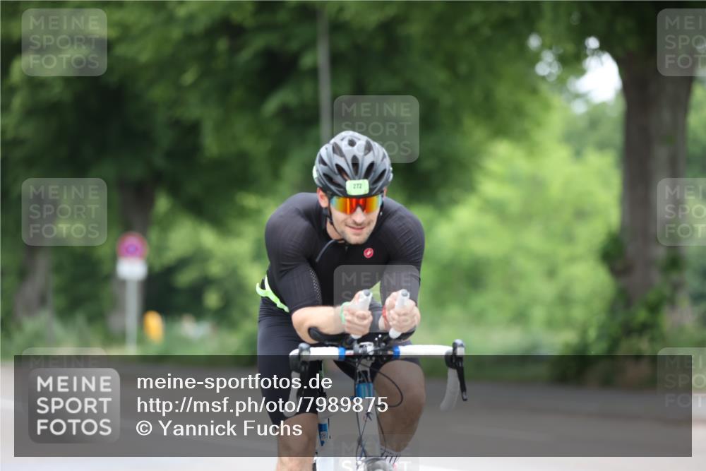 15.06.2025 - 7 Türme Triathlon Yannick Fuchs http://msf.ph/oto/7989875 15.06.2025 11:51:33 Radfahren 272, 327 meine-sportfotos.de