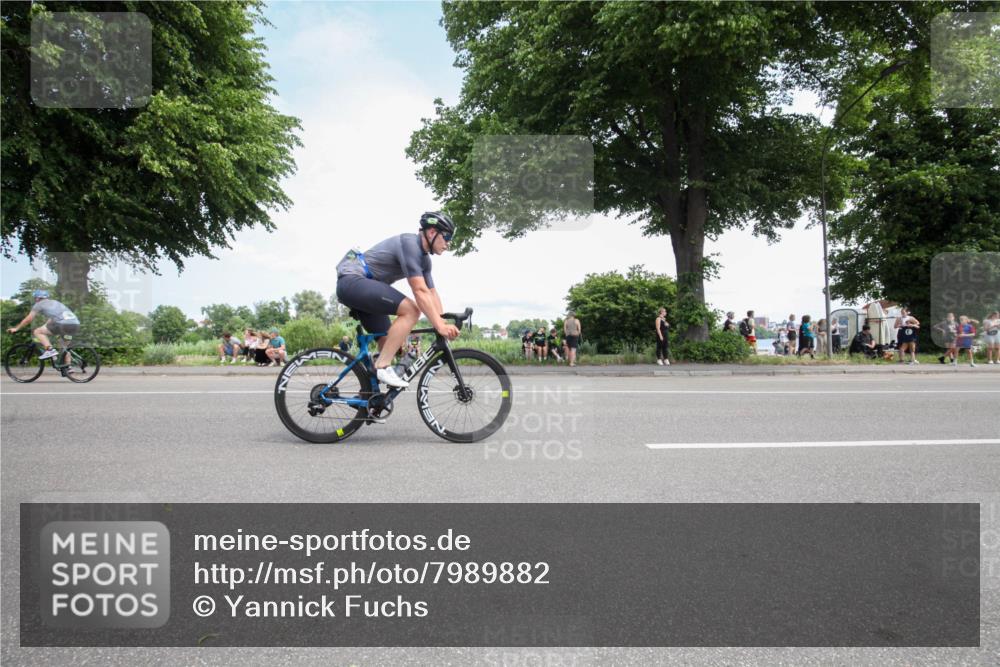 15.06.2025 - 7 Türme Triathlon Yannick Fuchs http://msf.ph/oto/7989882 15.06.2025 13:08:45 Radfahren 329 meine-sportfotos.de