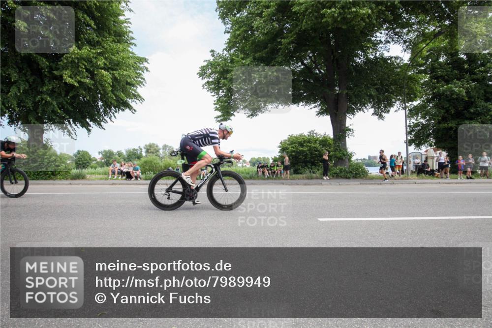 15.06.2025 - 7 Türme Triathlon Yannick Fuchs http://msf.ph/oto/7989949 15.06.2025 13:09:48 Radfahren 222, 382, 555, 601, 603, 658, 670 meine-sportfotos.de