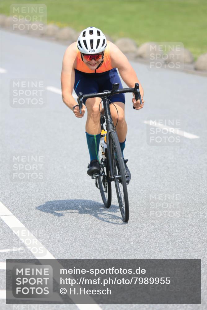 21.06.2025 - 27. Vierlanden-Triathlon H.Heesch http://msf.ph/oto/7989955 15.06.2025 11:48:54 Radfahren 739, 799, 836, 846, 968 meine-sportfotos.de