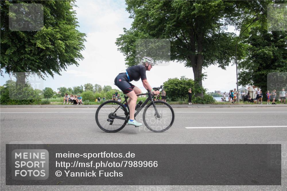 15.06.2025 - 7 Türme Triathlon Yannick Fuchs http://msf.ph/oto/7989966 15.06.2025 13:09:57 Radfahren 415, 601 meine-sportfotos.de
