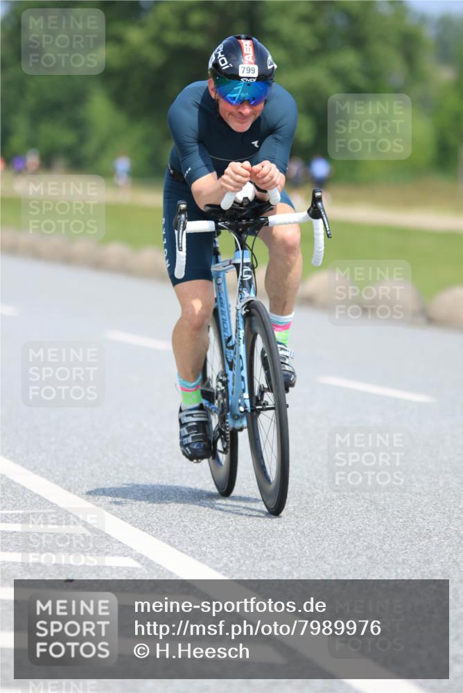 21.06.2025 - 27. Vierlanden-Triathlon H.Heesch http://msf.ph/oto/7989976 15.06.2025 11:49:02 Radfahren 799, 836, 846, 968 meine-sportfotos.de
