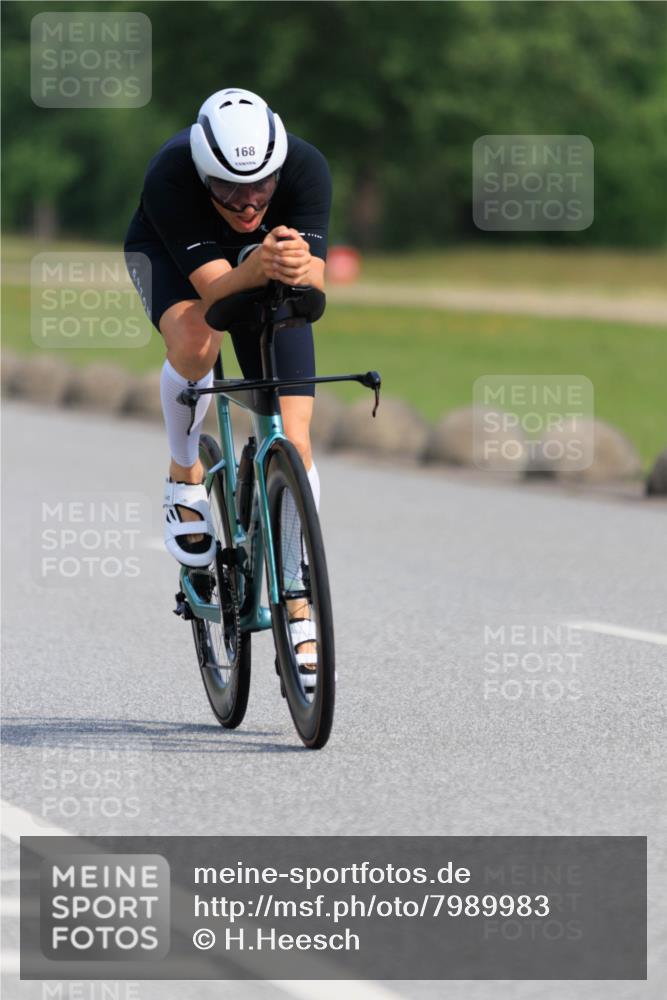 15.06.2025 - 27. Vierlanden-Triathlon H.Heesch http://msf.ph/oto/7989983 15.06.2025 09:44:16 Radfahren 41, 113, 168, 200 meine-sportfotos.de