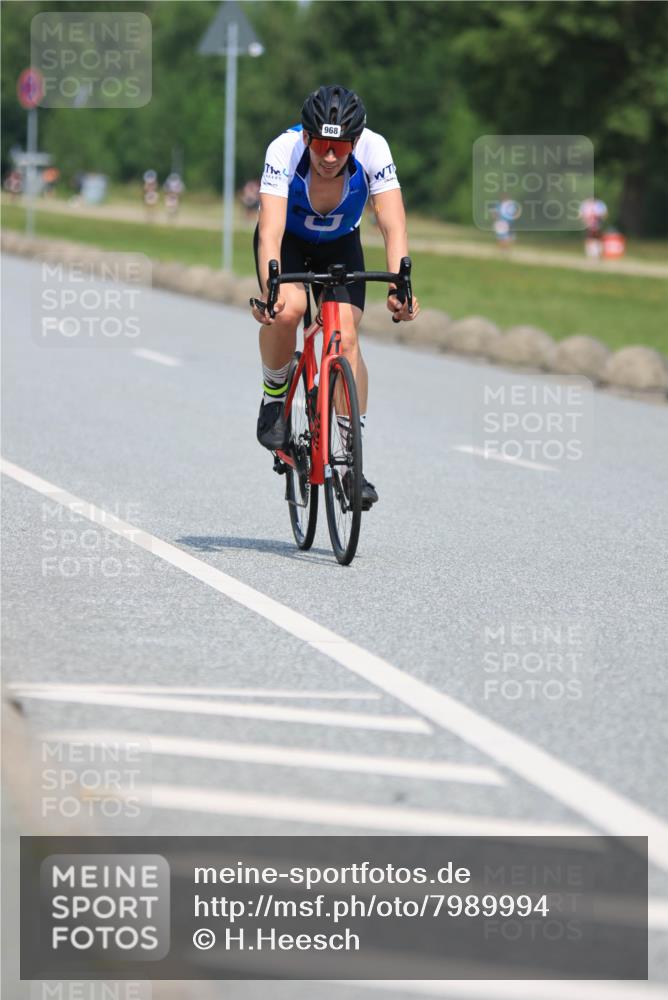 21.06.2025 - 27. Vierlanden-Triathlon H.Heesch http://msf.ph/oto/7989994 15.06.2025 11:49:03 Radfahren 773, 799, 836, 846, 968 meine-sportfotos.de