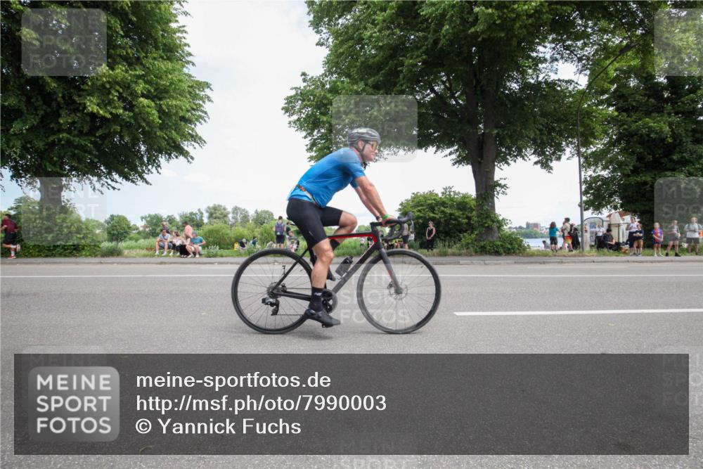 15.06.2025 - 7 Türme Triathlon Yannick Fuchs http://msf.ph/oto/7990003 15.06.2025 13:10:43 Radfahren 210, 359, 526, 529, 593, 675 meine-sportfotos.de