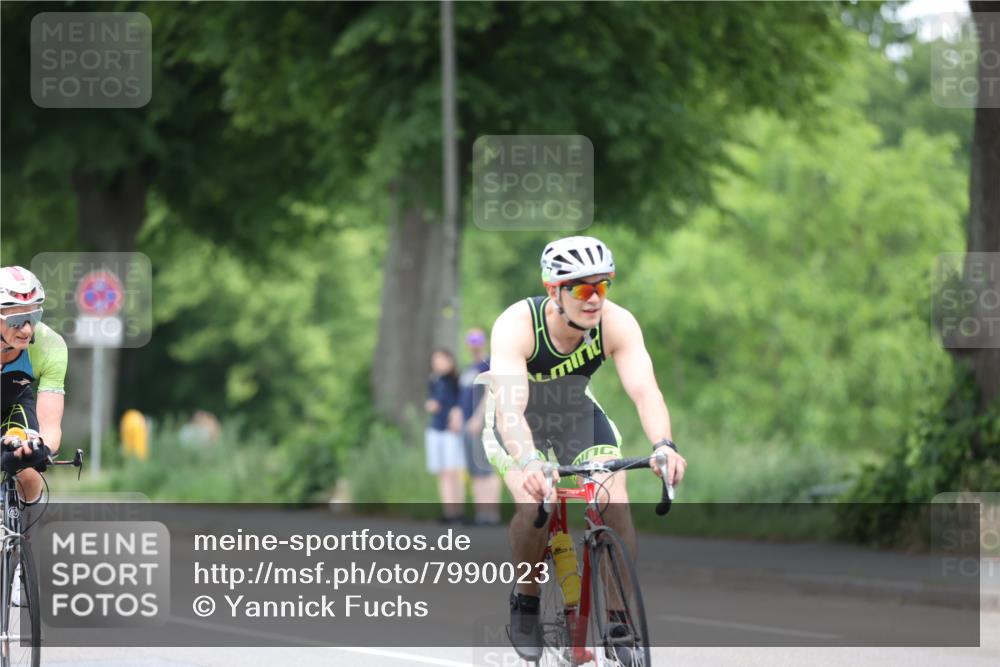 15.06.2025 - 7 Türme Triathlon Yannick Fuchs http://msf.ph/oto/7990023 15.06.2025 11:51:50 Radfahren 252, 271, 316, 325 meine-sportfotos.de