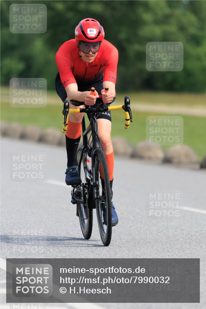 15.06.2025 - 27. Vierlanden-Triathlon H.Heesch http://msf.ph/oto/7990032 15.06.2025 09:44:27 Radfahren 4, 80, 210 meine-sportfotos.de