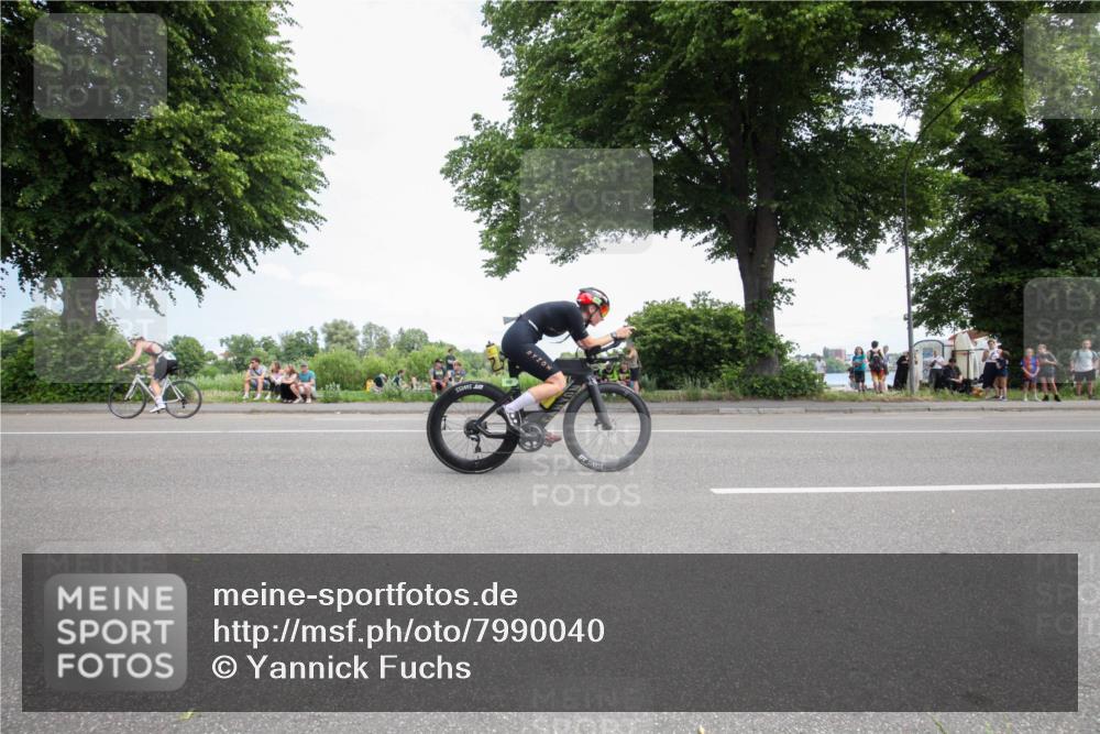 15.06.2025 - 7 Türme Triathlon Yannick Fuchs http://msf.ph/oto/7990040 15.06.2025 13:11:02 Radfahren 561, 1197 meine-sportfotos.de