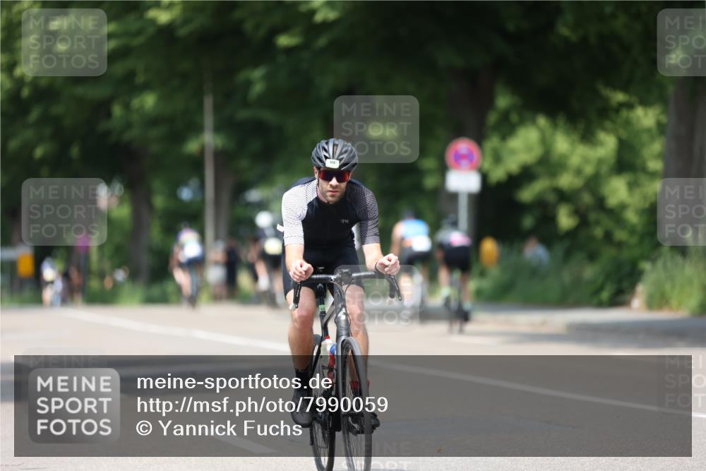 15.06.2025 - 7 Türme Triathlon Yannick Fuchs http://msf.ph/oto/7990059 15.06.2025 13:03:33 Radfahren 334, 469, 554, 587 meine-sportfotos.de