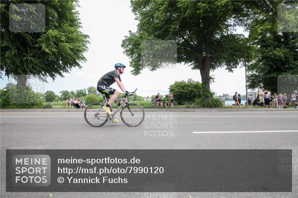 15.06.2025 - 7 Türme Triathlon Yannick Fuchs http://msf.ph/oto/7990120 15.06.2025 13:11:33 Radfahren 304, 307, 352, 382, 415, 601, 1189 meine-sportfotos.de