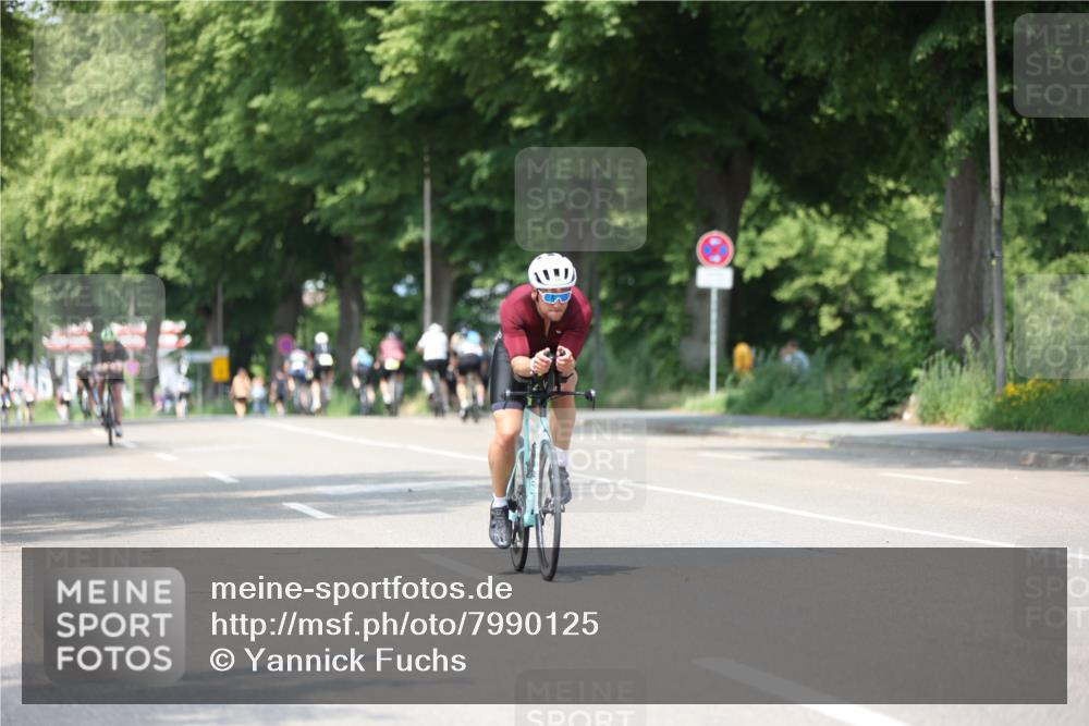 15.06.2025 - 7 Türme Triathlon Yannick Fuchs http://msf.ph/oto/7990125 15.06.2025 13:03:36 Radfahren 334, 469, 587, 1103 meine-sportfotos.de