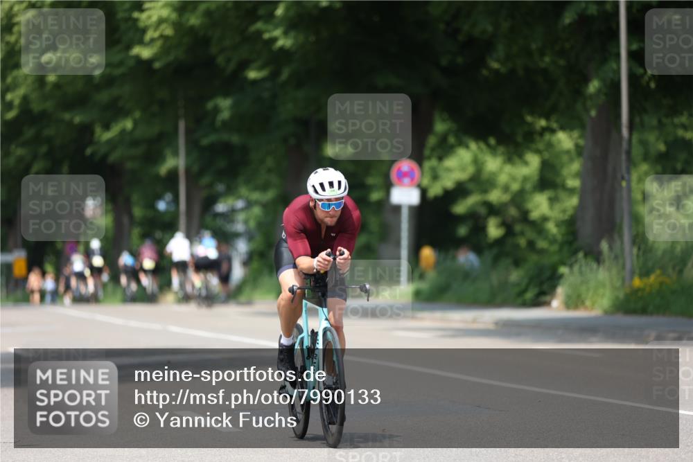 15.06.2025 - 7 Türme Triathlon Yannick Fuchs http://msf.ph/oto/7990133 15.06.2025 13:03:36 Radfahren 334, 469, 587, 1103 meine-sportfotos.de