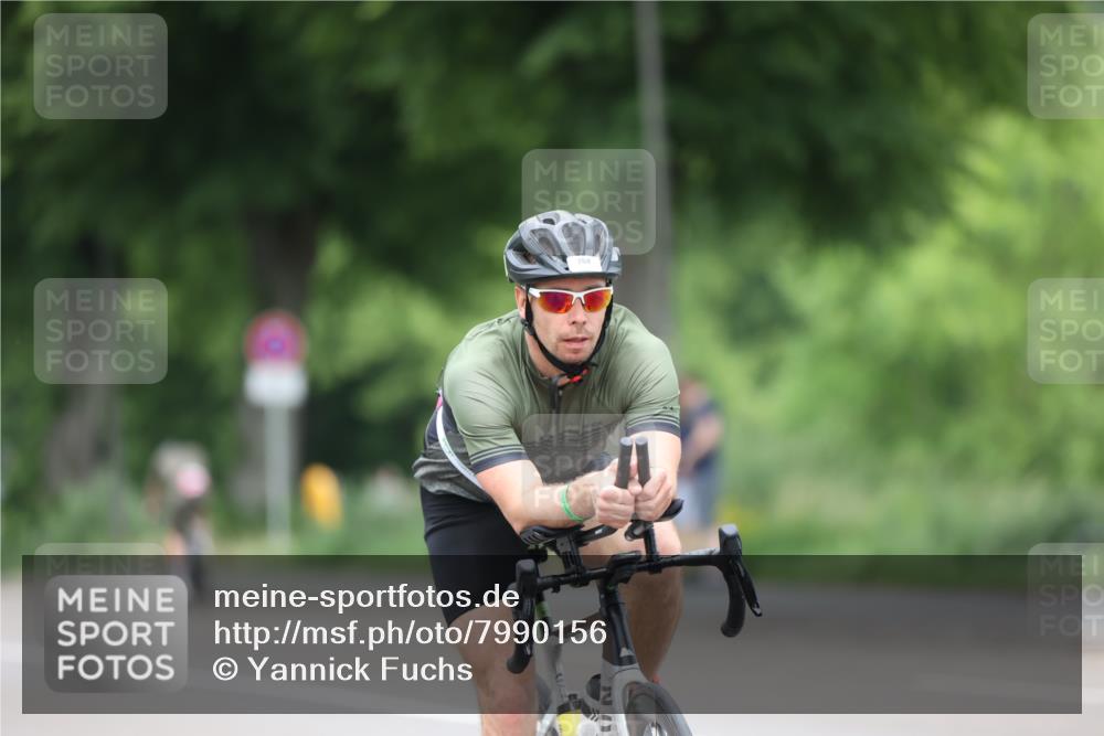 15.06.2025 - 7 Türme Triathlon Yannick Fuchs http://msf.ph/oto/7990156 15.06.2025 11:52:16 Radfahren 230, 298 meine-sportfotos.de